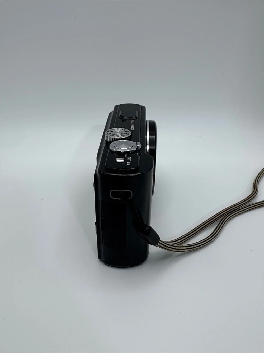 Leica V-Lux 20 Digital Camera W/ Case Charger 3X Batteries 8GB Card Bag Cords